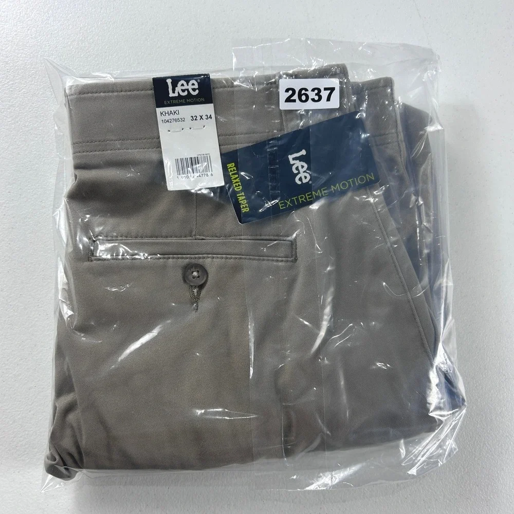 Lee Extreme Motion Relaxed Taper Khaki Pants Mens 32x34 Tan 104276532 NWT